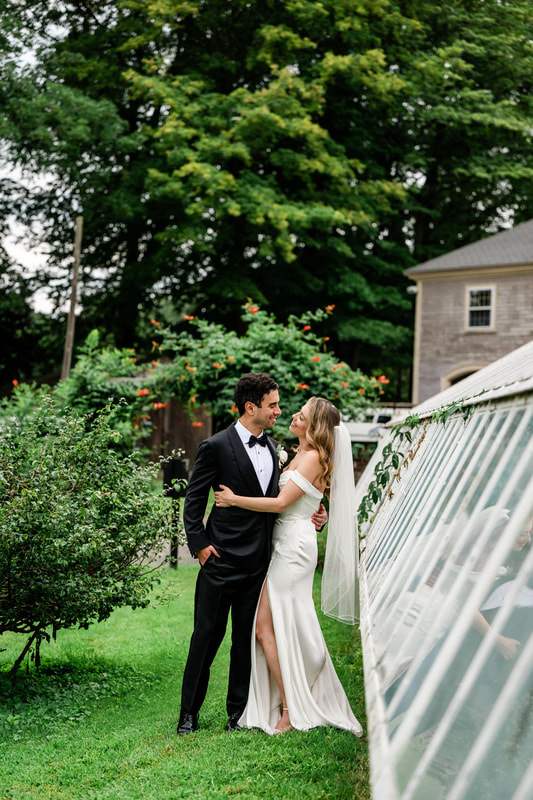 greenhouse wedding couple Lyman estate waltham ma